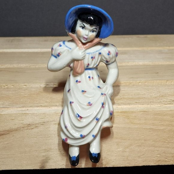 unbranded Other - Little Miss Muffet Shelf Sitter Figurine